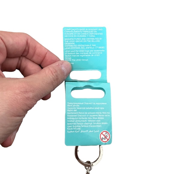 Lego Disney Sleeping Beauty Aurora Keychain - Picture 4 of 6